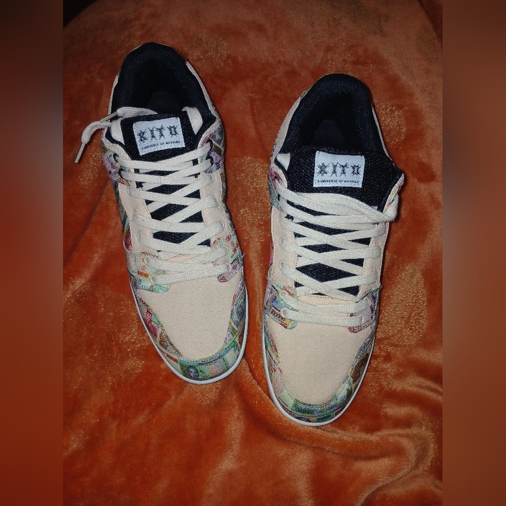 Kito Sneakers with Star Logo